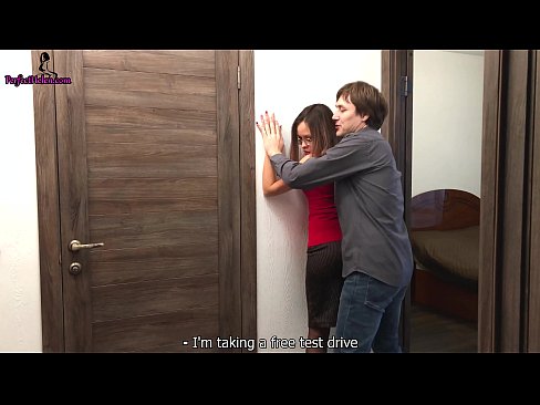 ❤️ Секси Брокер сензуално ја дрка пичката и се заебава додека го продава својот стан - Кремпаи ❤ Анално видео кај нас ﹏